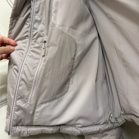 PERFECT CONDITION lululemon cropped wunder puff heathered natural ivory - Picture 9 of 9